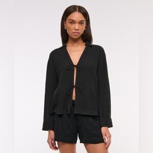 NWOT Long sleeve oversized tie front gauzy shirt